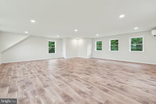 Building Photo - 13204 Lantern Hollow Dr