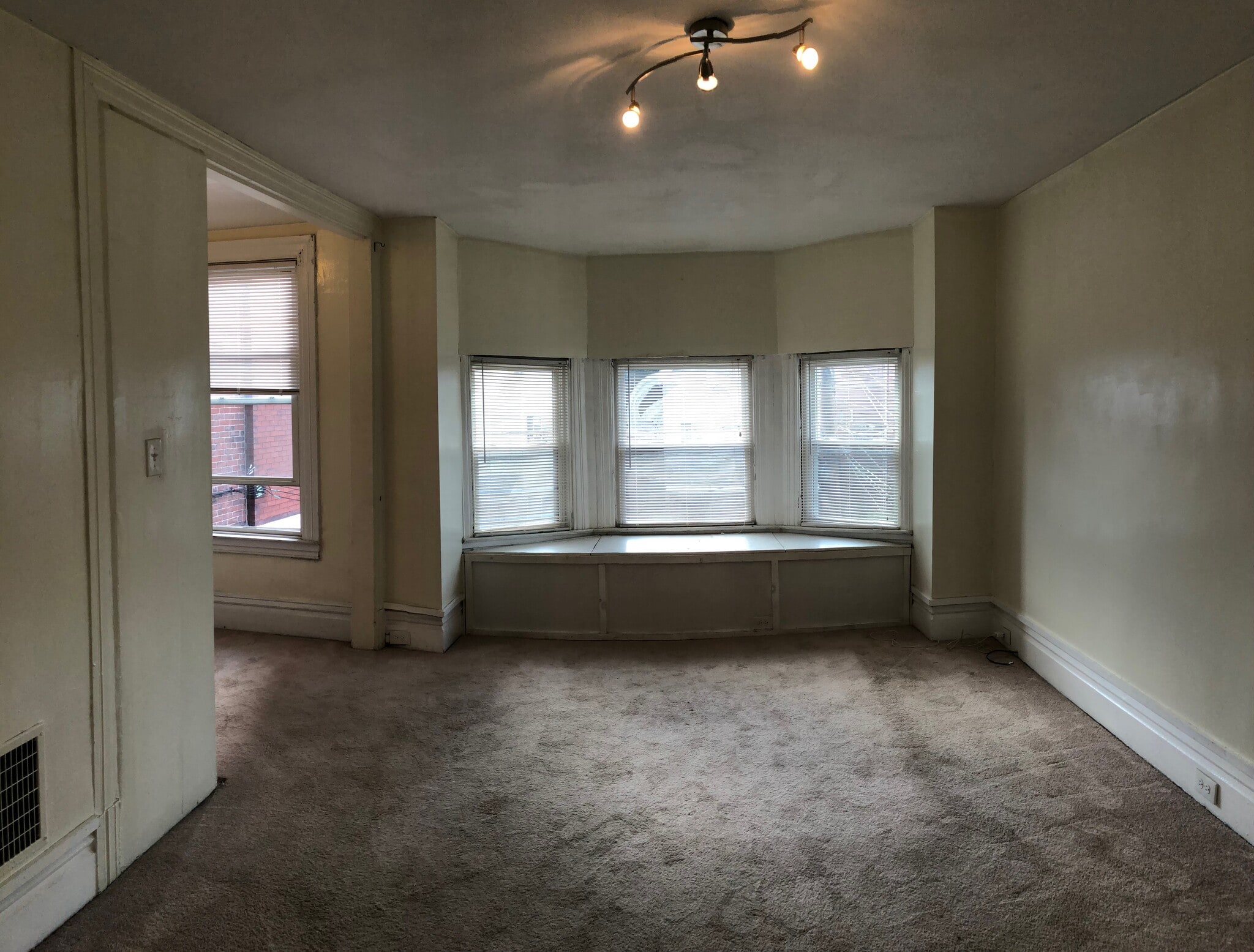 Front Bedroom - 637 Collins Ave
