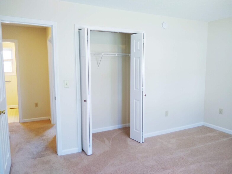 Building Photo - Allen Street