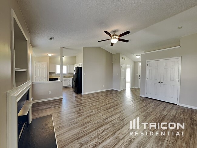 Building Photo - 6955 Kentucky Derby Dr
