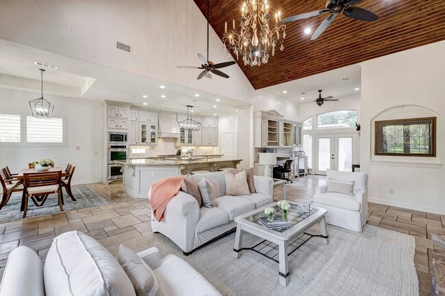 Building Photo - 1324 Bingle Rd