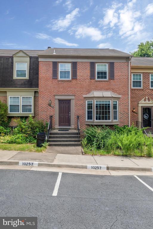 Building Photo - 10257 Friendship Ct