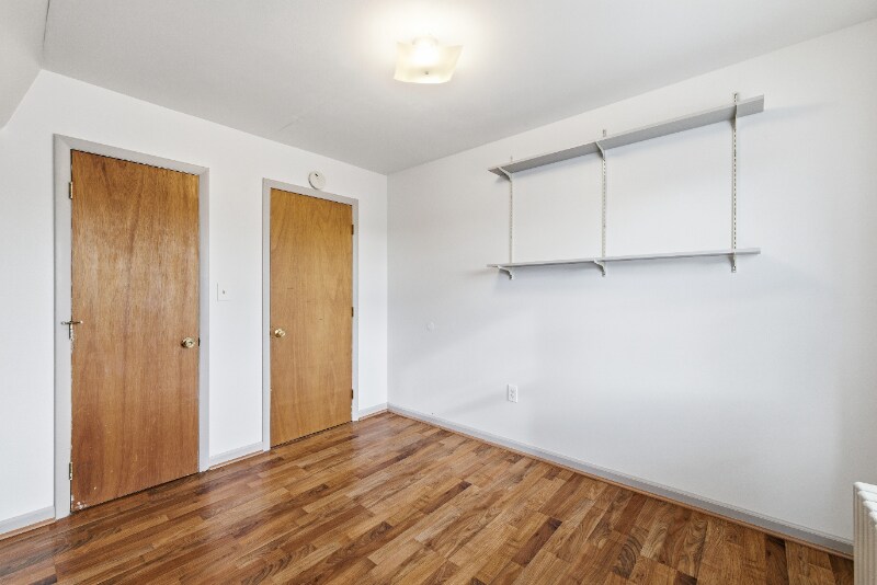 Building Photo - 2 Grandview St