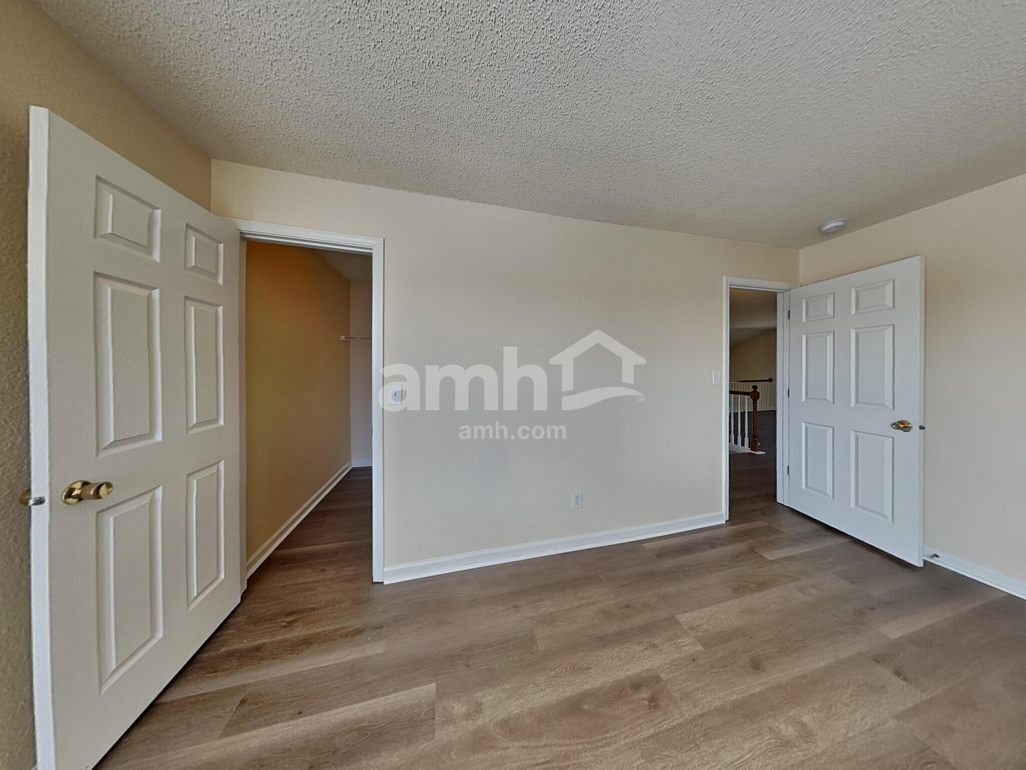 Building Photo - 854 Treyburn Green Dr