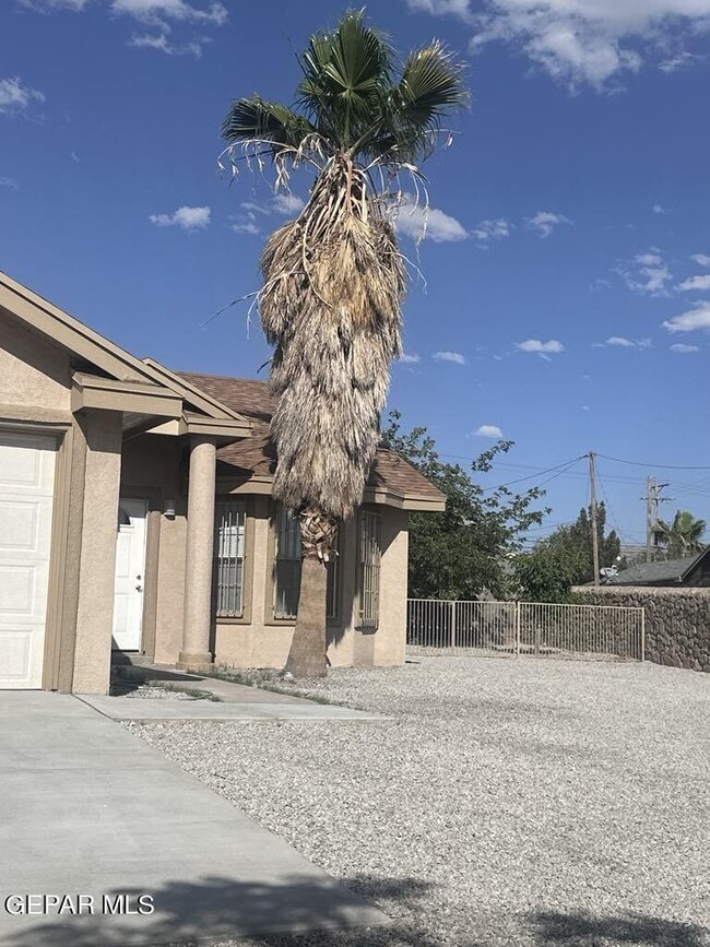 Building Photo - 5884 Doniphan Dr