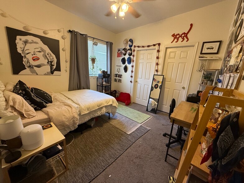 Building Photo - 838 E Lester St