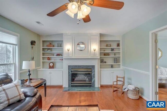 Building Photo - 1150 River Oaks Ln