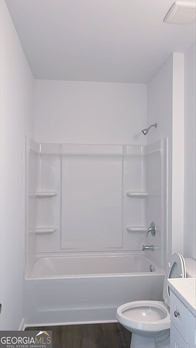 Building Photo - 15 Sandstone Dr