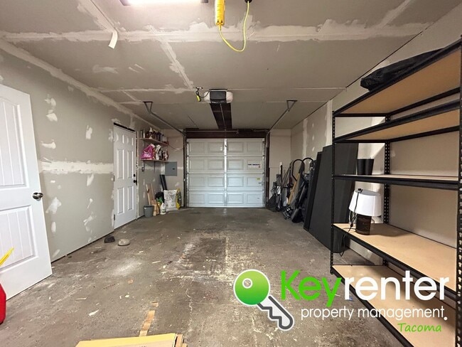 Building Photo - Tacoma Gardeners Dream 2Bed/1Bath