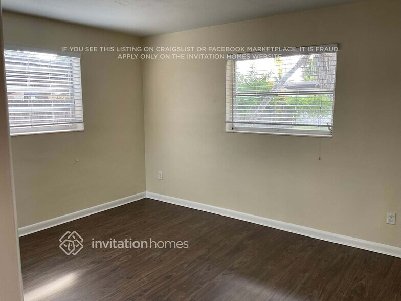 Building Photo - 15755 SW 105th Ct