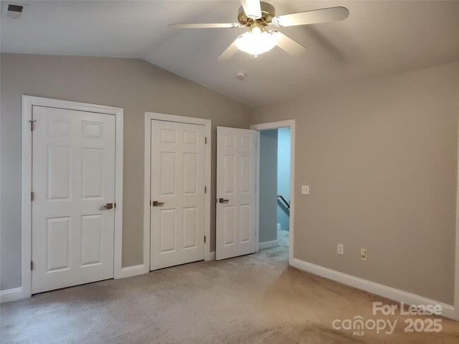 Building Photo - 2120 Sardony Ln