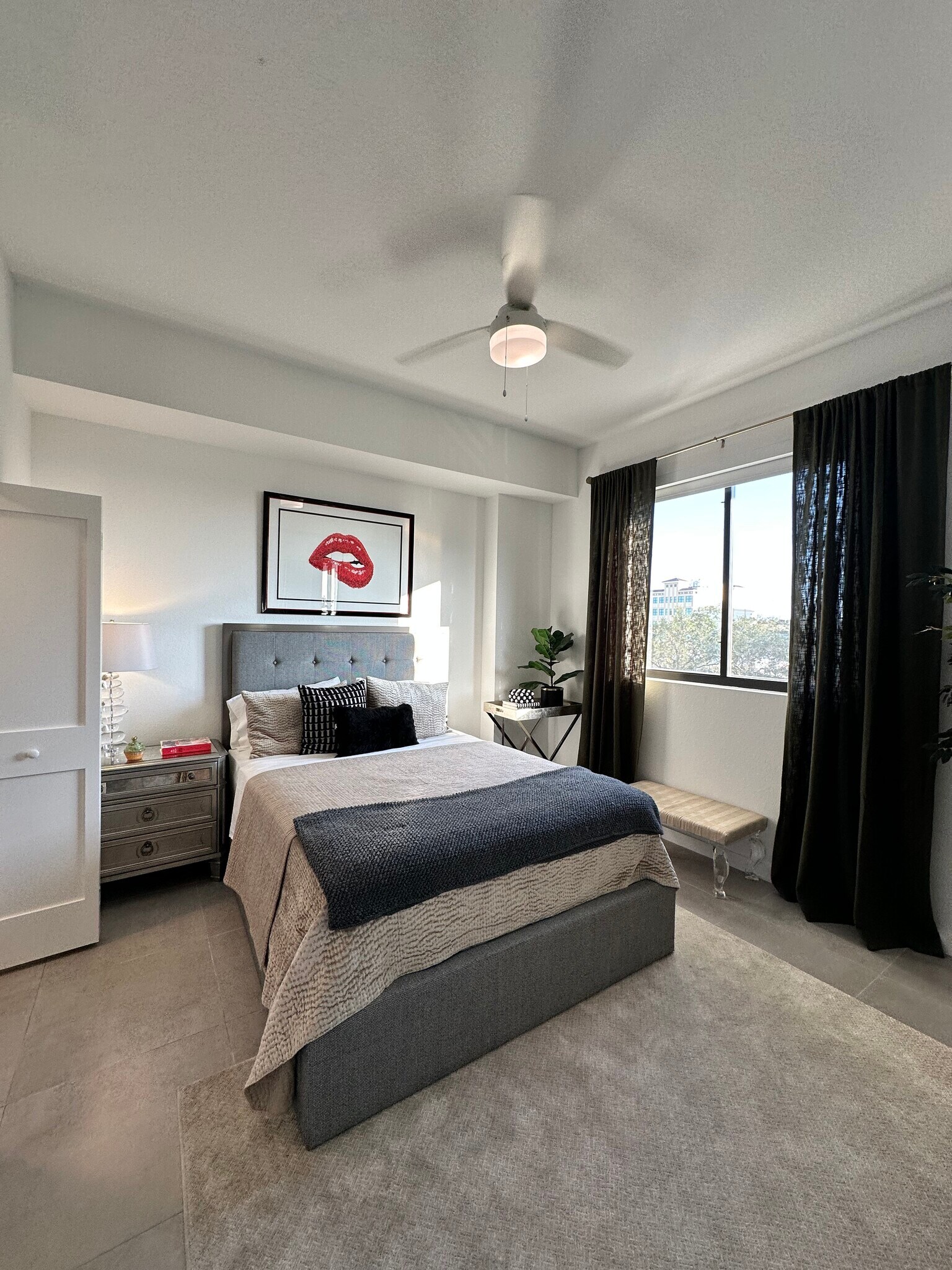 Building Photo - 2212 Dewey St