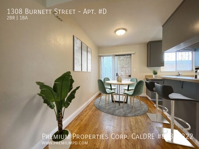 Building Photo - 1308 Burnett St