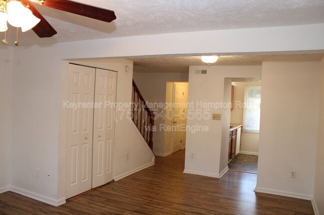 Building Photo - 44 Lucinda Ct