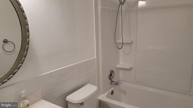 Building Photo - 19212 Deep Run Ct