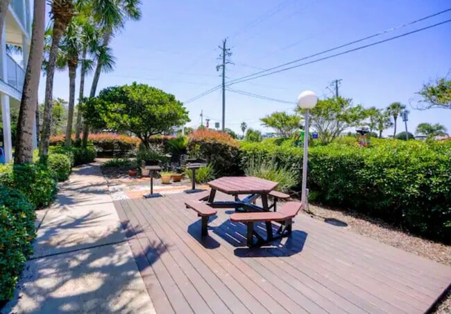 Building Photo - 3291 Scenic Hwy 98