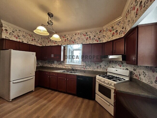 Building Photo - 9901 Arthur Ln