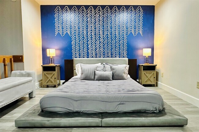 Building Photo - 3007 Willowbend Rd