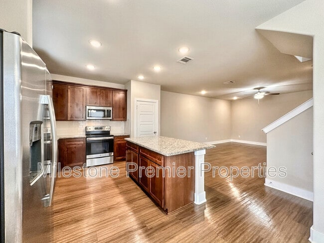 Building Photo - 3908 Ashton Dr