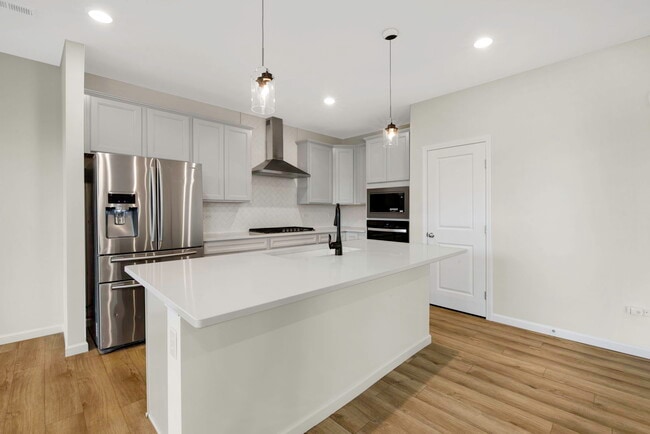 Building Photo - 2759 Lawlor Ln