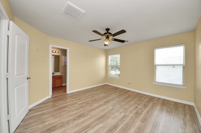 Building Photo - 4131 Fairhope Oak St