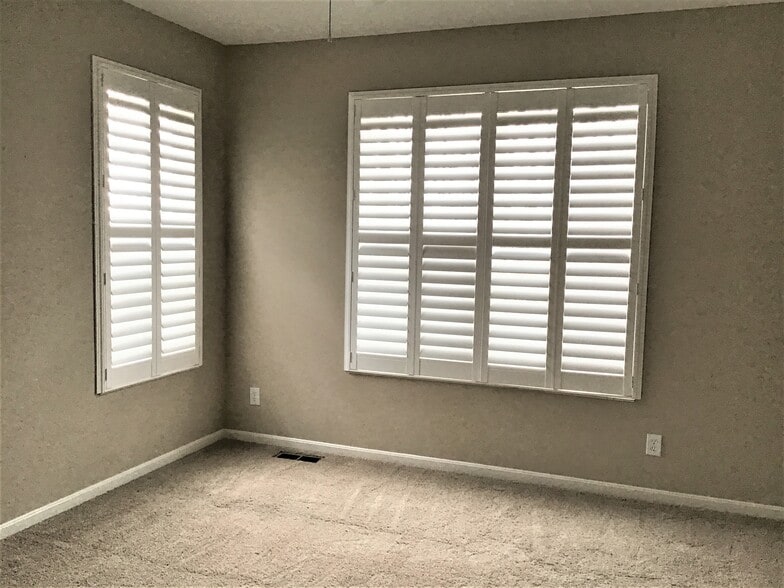 Building Photo - 5298 Fredericks Stand