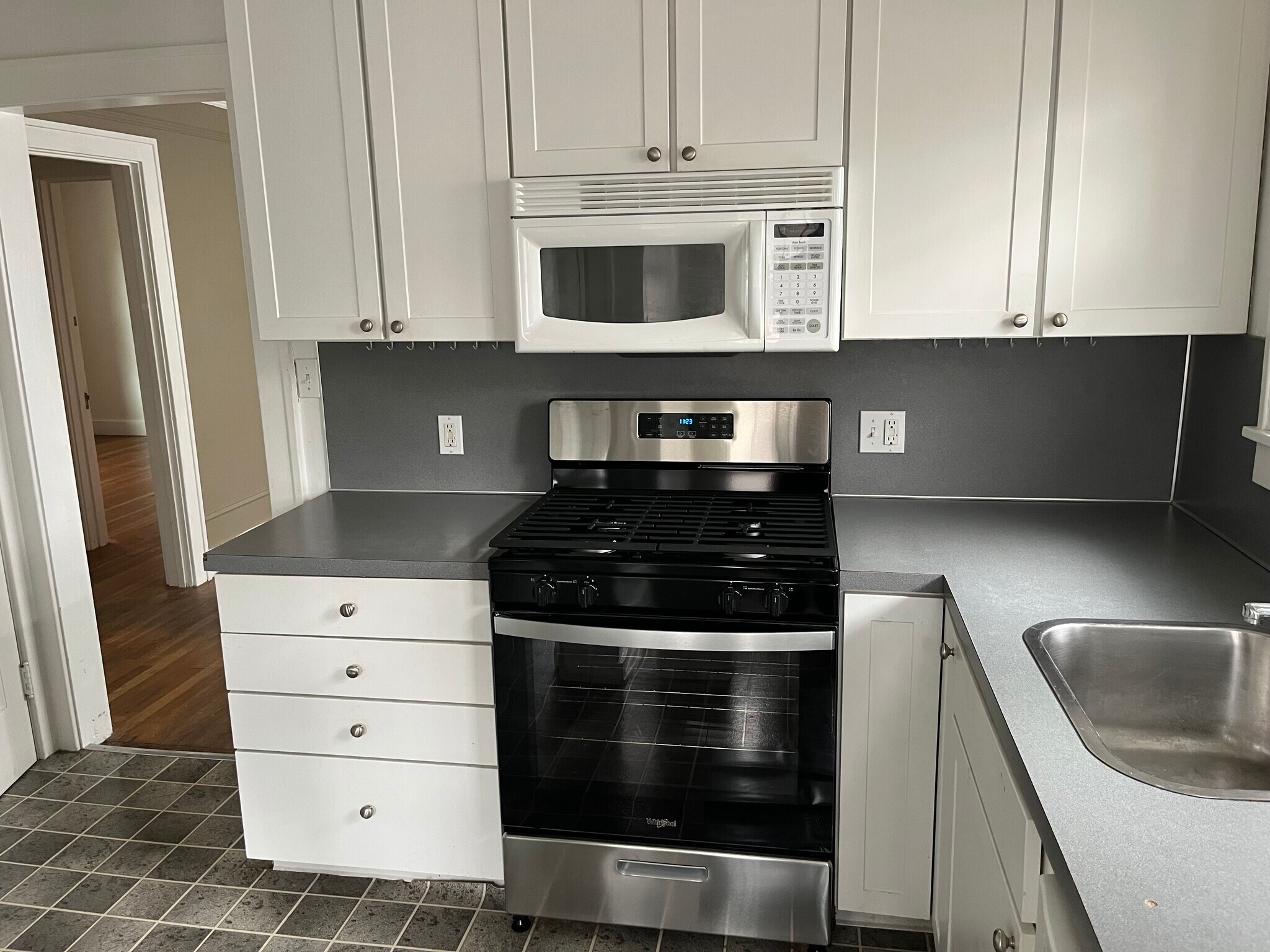 Building Photo - 1624 Sherman St SE