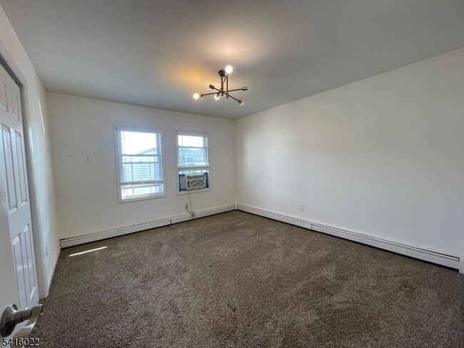 Building Photo - 404 S 5th St