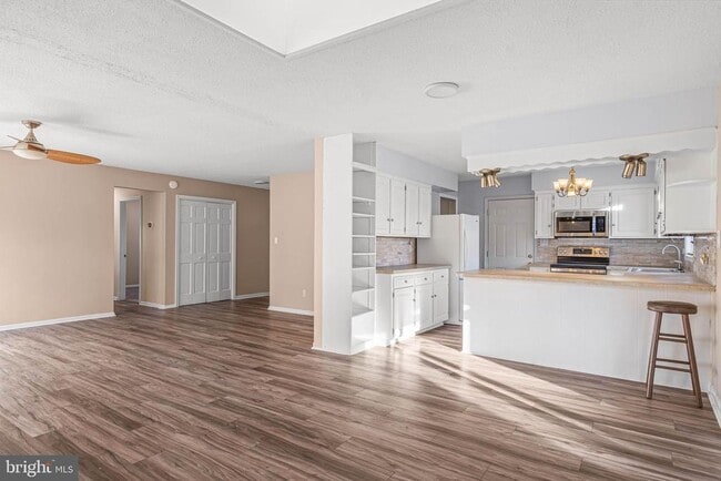 Building Photo - 521 Harbor Rd