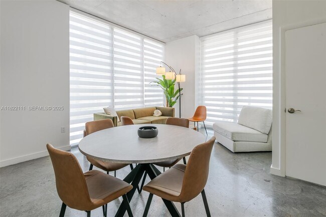 Building Photo - 151 SE 1st St