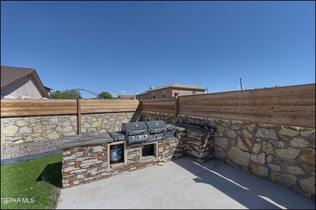 Building Photo - 11896 Mesquite Miel Dr