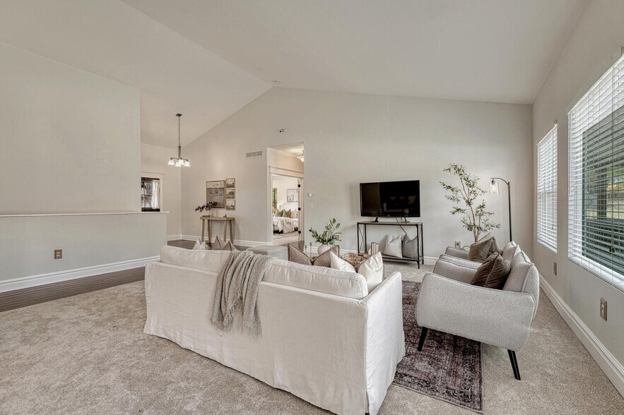 Building Photo - 7170 Windwood Way