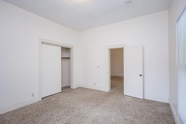 Building Photo - 1646 E St