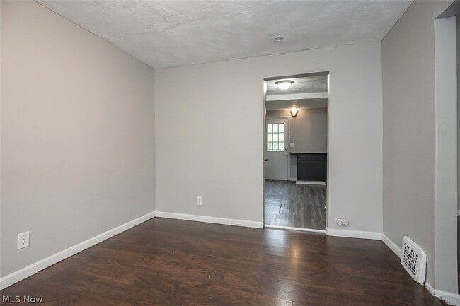 Building Photo - 3409 W 86th St