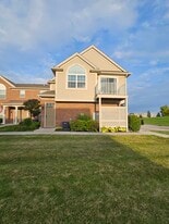 Building Photo - 51879 East Pointe Ln