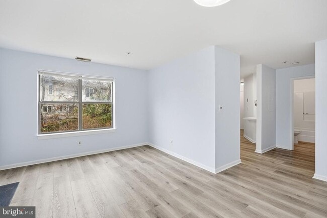 Building Photo - 13405 Shady Knoll Dr