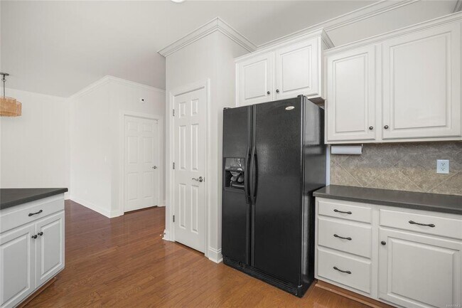 Building Photo - 5540 Ash Grove Cir