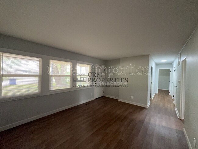 Building Photo - 5204 Arrowhead Blvd