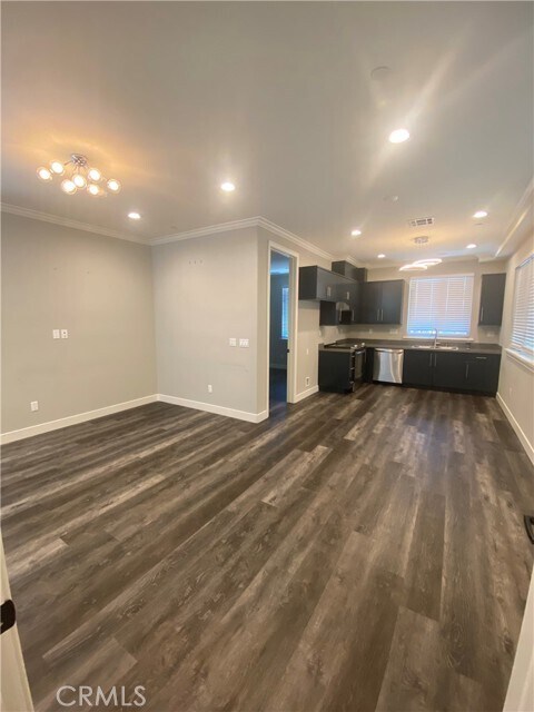 Building Photo - 530 Fano St