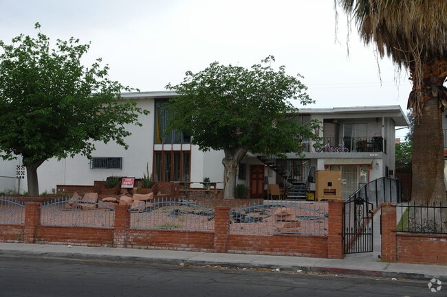 Primary Photo - 3381 Rome St