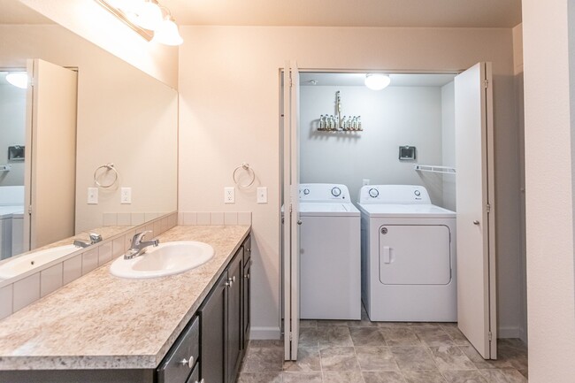 Interior Photo - ALDERBROOK APARTMENTS- PREMIER, AFFORDABLE...