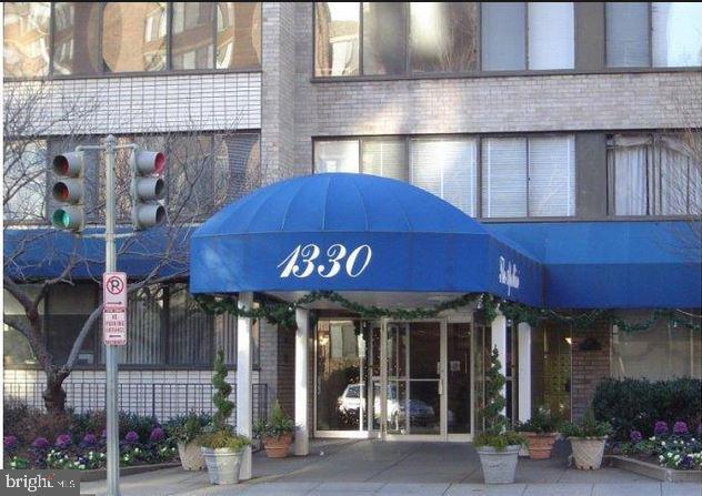 Primary Photo - 1330 New Hampshire Ave NW
