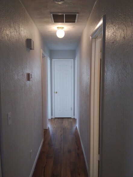 Building Photo - 5172 Taylor Ave