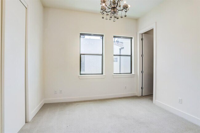 Building Photo - 2106 Colorado St