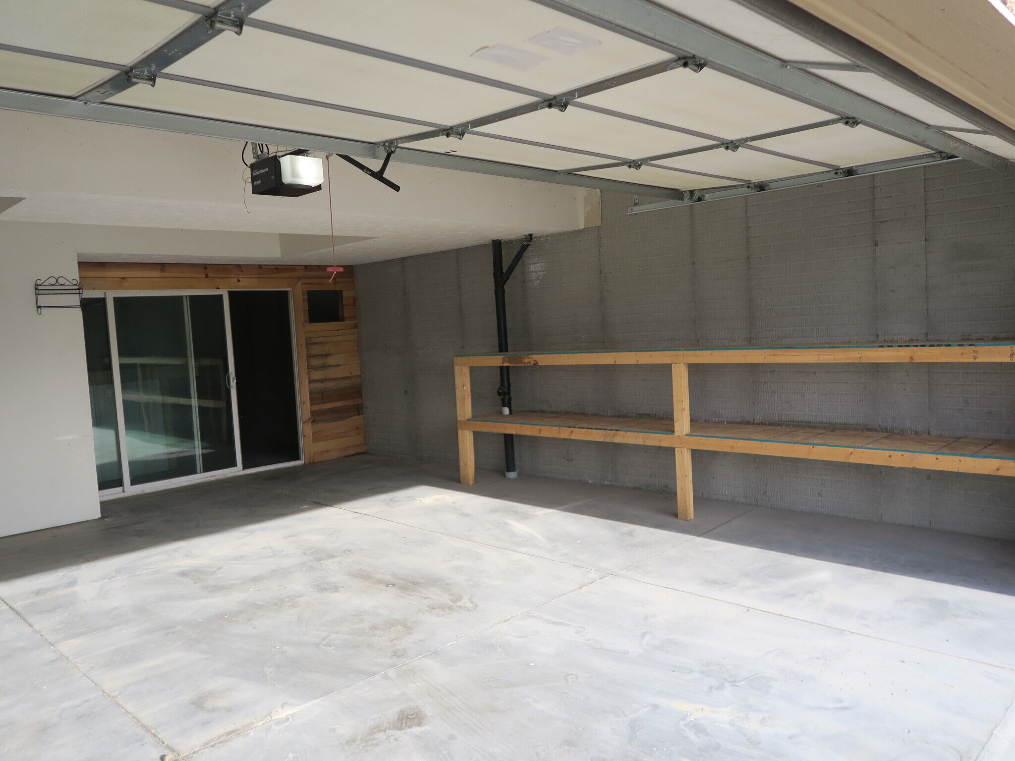 garage with separate storage/entertaining area - 11714 S 203rd St