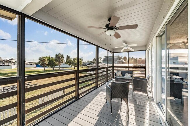 Building Photo - 208 S Canal St