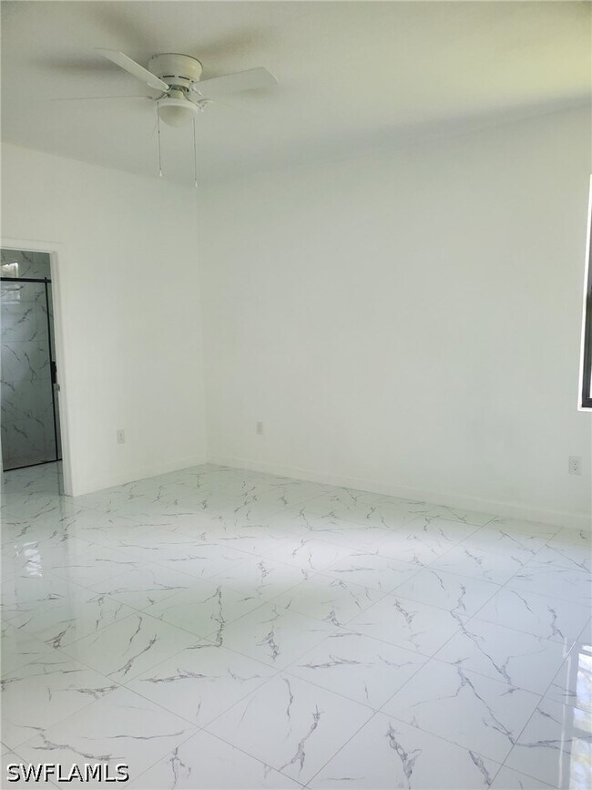 Building Photo - 1938 Laverna Ave