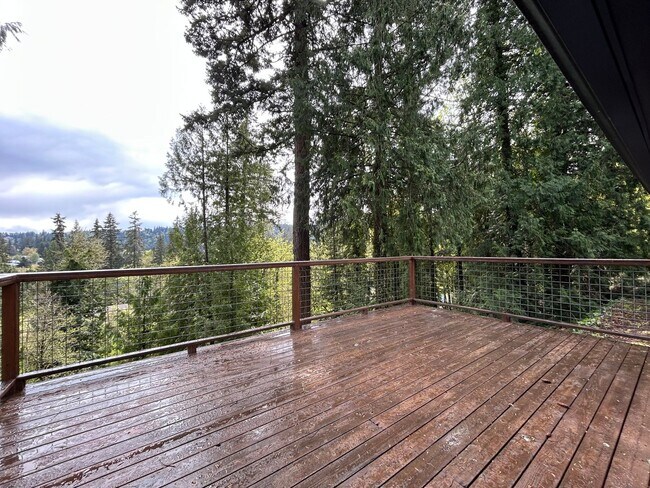Building Photo - Stunning Views! Secluded 2 Bed, 1 Bath Gem!