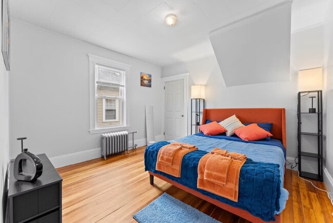 Building Photo - 29 Harbor St