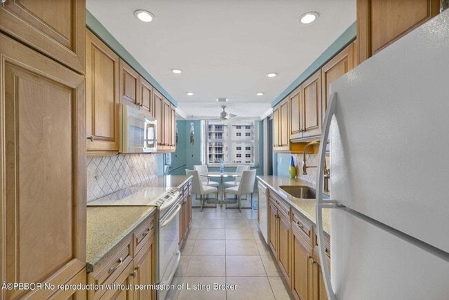 Building Photo - 3546 S Ocean Blvd